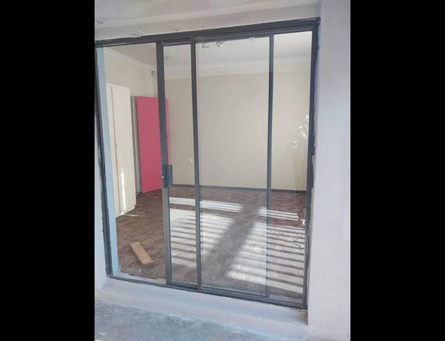 2 BEDROOM PROPERTY TO RENT IN REGENTS PARK